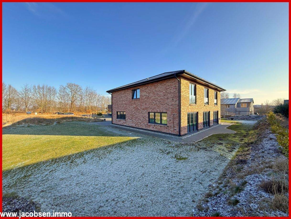 Immobilie in Busdorf - Neuwertiges Wohnhaus mit Halle und Büroteil Arbeiten & Wohnen im modernen Stil - Bild 4