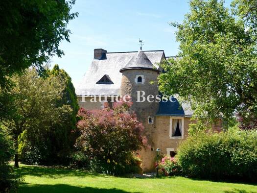 Herrenhaus zum Kauf 895.000 € 11 Zimmer 392 m² 60.057 m² Grundstück Sablé-sur-Sarthe 72300