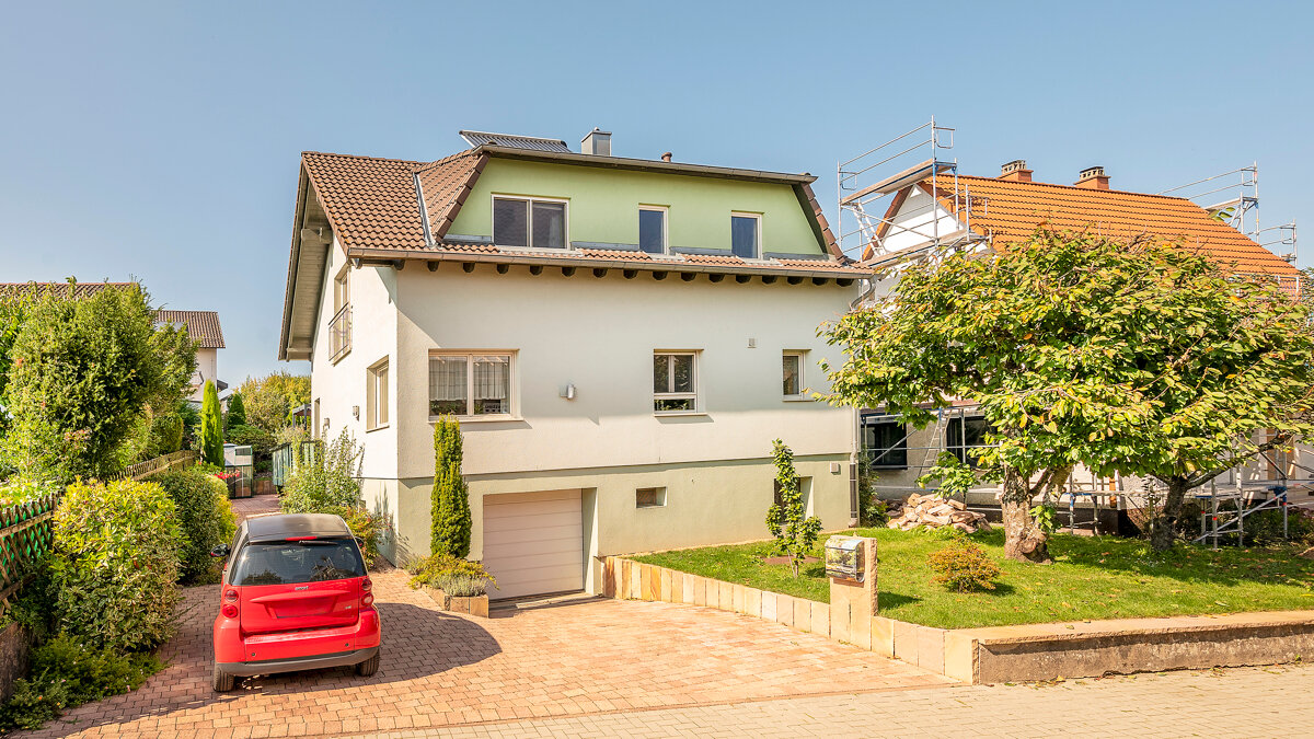 Einfamilienhaus zum Kauf 690.000 € 5 Zimmer 134,6 m²<br/>Wohnfläche 512 m²<br/>Grundstück Langensteinbach Karlsbad / Langensteinbach 76307