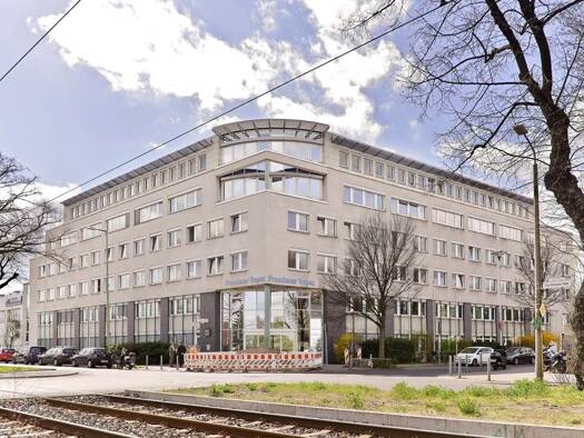 Halle/Industriefläche zur Miete provisionsfrei 8,50 € 933 m² Lagerfläche teilbar von 36 m² bis 933 m² Tino-Schwierzina-Straße 32 Heinersdorf Berlin 13089