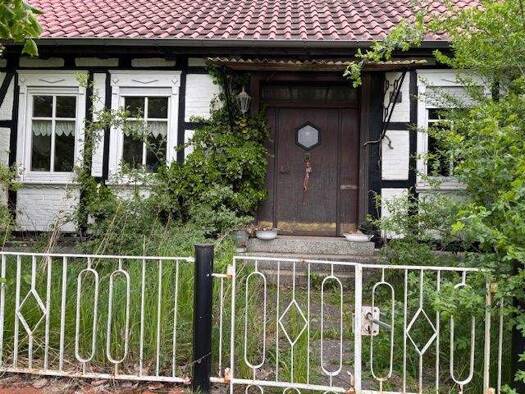 Doppelhaushälfte zum Kauf 27.300 € 5 Zimmer 120 m² 540 m² Grundstück frei ab sofort Benkendorf Salzwedel 29410