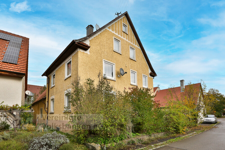 Haus zum Kauf 334.000 € 9 Zimmer 161,4 m²<br/>Wohnfläche 332 m²<br/>Grundstück Ödenwaldstetten Hohenstein / Ödenwaldstetten 72531