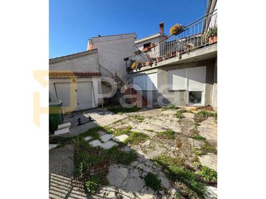 Haus zur Miete 2 € 5 Zimmer 120 m² Bakar