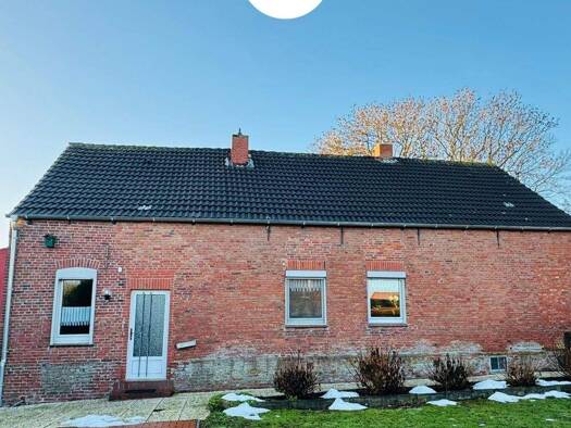 Einfamilienhaus zum Kauf 110.000 € 5 Zimmer 85 m² 418 m² Grundstück Canum Krummhörn / Canum 26736