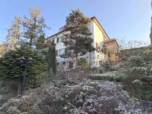 Mehrfamilienhaus zum Kauf 798.000 € 8,5 Zimmer 200 m² 529 m² Grundstück frei ab sofort Kaltental Stuttgart 70569