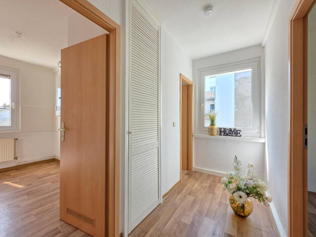 Wohnung zur Miete 324 € 2 Zimmer 47 m² 4. Geschoss frei ab sofort Annastraße 41 Schellheimerplatz Magdeburg 39108