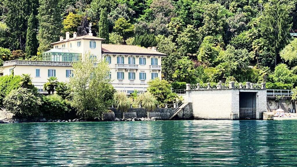 Villa zum Kauf 7.400.000 € 9 Zimmer 1.212 m² 13.000 m² Grundstück frei ab sofort Oggebbio