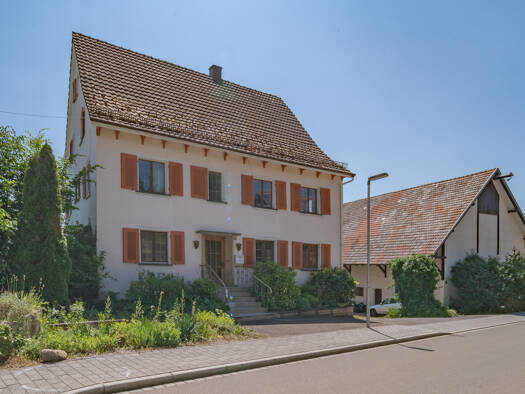 Bauernhaus zum Kauf 399.900 € 7,5 Zimmer 167 m² 1.940 m² Grundstück Binningen Hilzingen / Binningen 78247