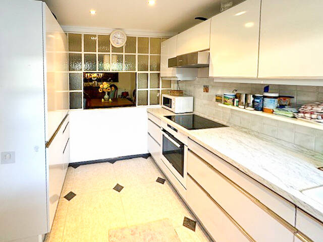 Property thumbnail 9