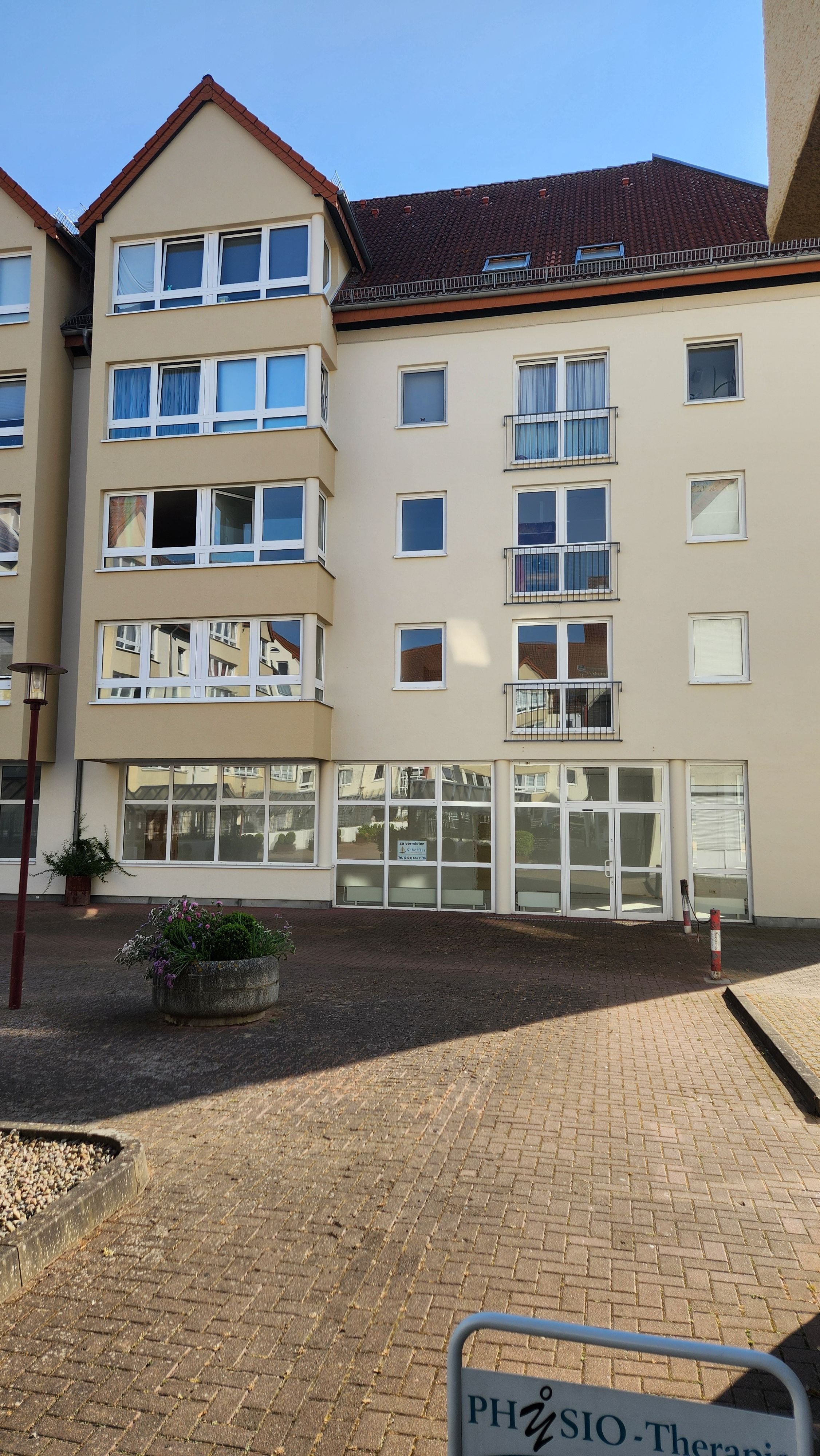 Büro-/Praxisfläche zur Miete 2.100 € 6 Zimmer 300 m²<br/>Bürofläche Rosa Luxemburg Straße 10 Waren Waren (Müritz) 17192