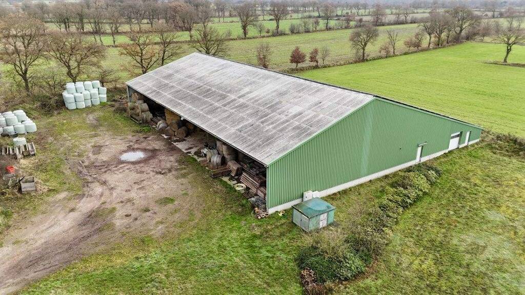 Lagerhalle zur Miete 1.458 m² Lagerfläche Windbergen 25729