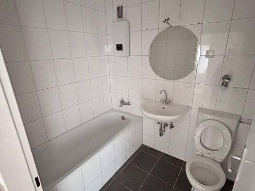 Wohnung zur Miete 655 € 3 Zimmer 75,5 m² 2. Geschoss frei ab 01.04.2026 Römerbrunnen 2 Mülfort Mönchengladbach 41238