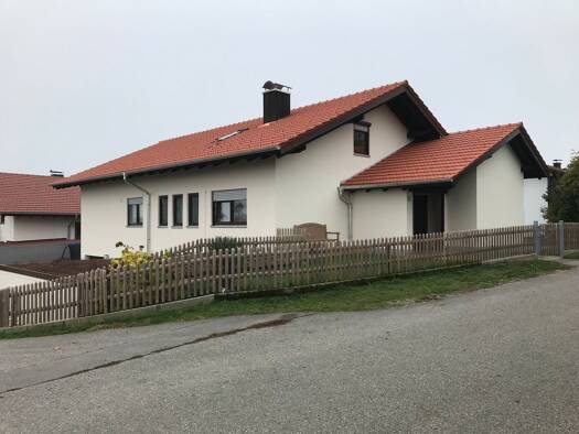 Wohnung zur Miete 900 € 4 Zimmer 113 m² Geschoss 1/2 frei ab 01.12.2026 Burggen Burggen 86977