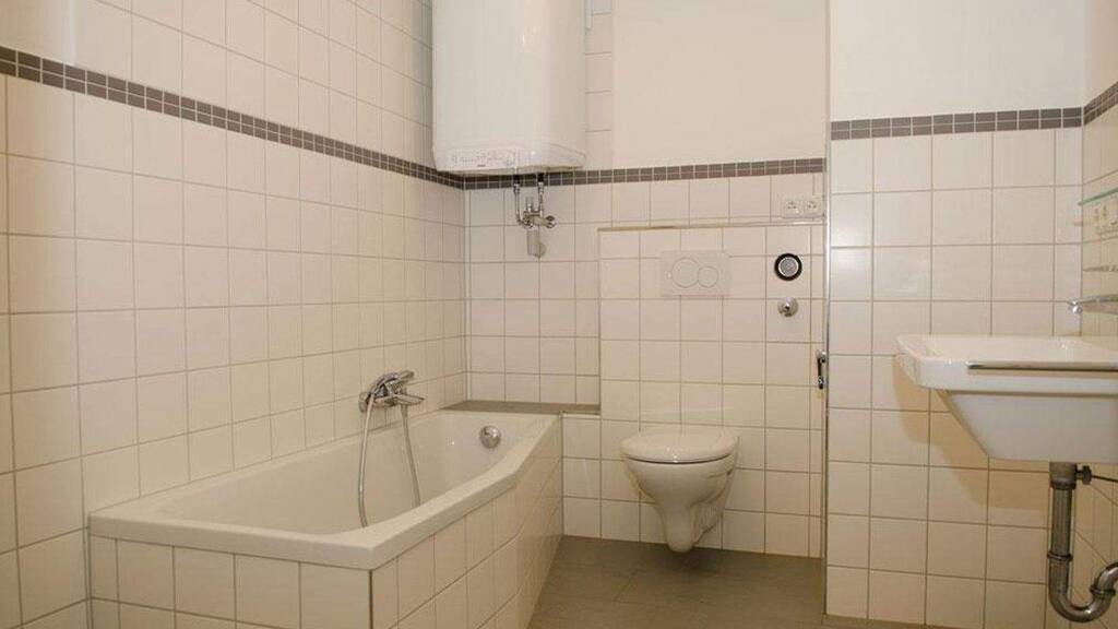 Wohnung zur Miete 676 € 3 Zimmer 81 m² 1. Geschoss frei ab sofort Stadtplatz 14 Bogen 94327