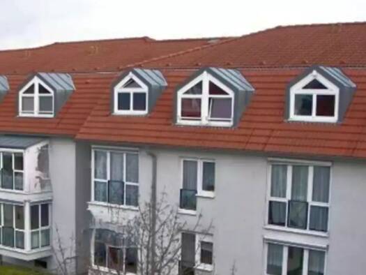 Studio zum Kauf provisionsfrei 79.500 € 1 Zimmer 28,3 m² Geschoss 2/3 frei ab sofort Sonneberger Straße 20 Diemitz Ost 06116