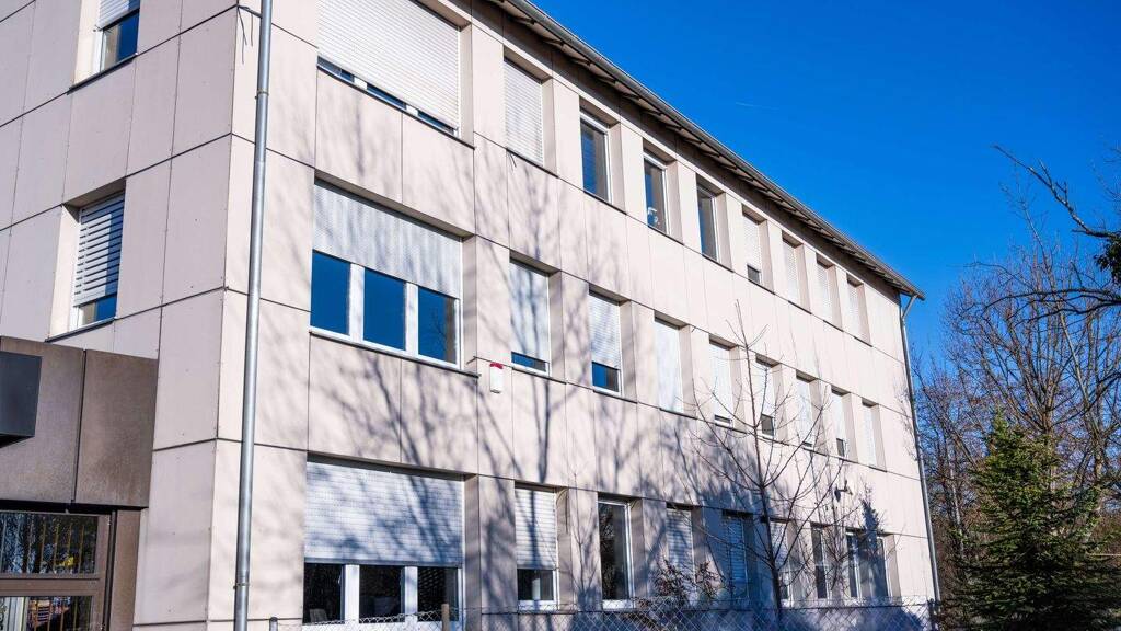 Bürofläche zur Miete 2.500 € 230 m² Bürofläche Stammheim Stuttgart Stammheim 70439