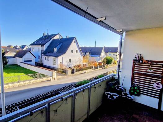 Wohnung zur Miete 1.050 € 4 Zimmer 88,5 m² 3 Geschosse frei ab sofort Niederndorf Herzogenaurach 91074