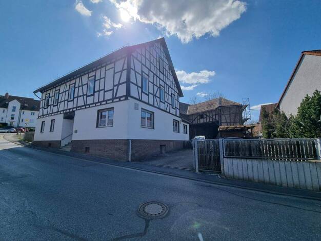 Mehrfamilienhaus zum Kauf 495.000 € 8 Zimmer 192,3 m² 830 m² Grundstück Hausen-Arnsbach Neu-Anspach / Hausen-Arnsbach 61267