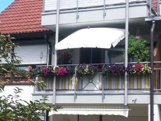 Wohnung zur Miete 1.100 € 3,5 Zimmer 92,6 m² Geschoss 2/3 frei ab 01.12.2025 Beurener Strasse 20 Steißlingen 78256