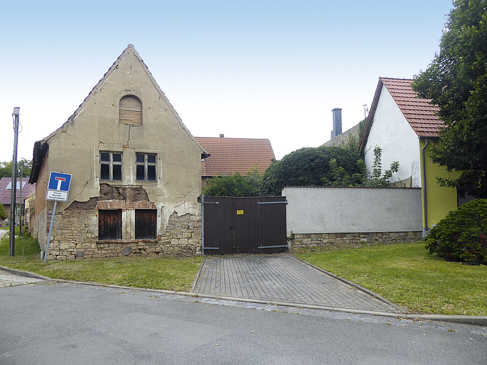 Einfamilienhaus zur Versteigerung 1.000 € 59 m²<br/>Wohnfläche 270 m²<br/>Grundstück Drohndorfer Landstraße 162 Drohndorf Aschersleben 06449