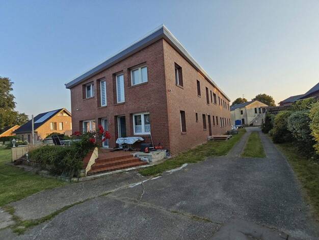 Mehrfamilienhaus zum Kauf provisionsfrei 450.000 € 7 Zimmer 186 m² 3.000 m² Grundstück Brokstedt 24616