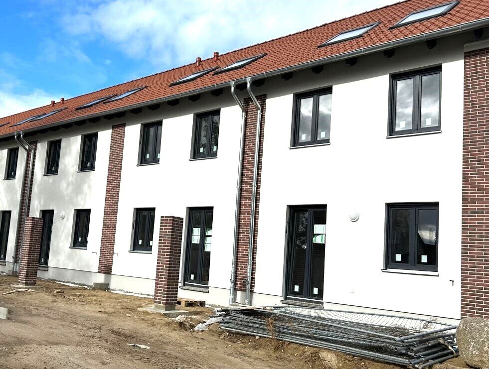 Reihenmittelhaus zur Miete 2.600 € 5 Zimmer 152 m²<br/>Wohnfläche 177 m²<br/>Grundstück 01.02.2025<br/>Verfügbarkeit Falkenberg Berlin 13057