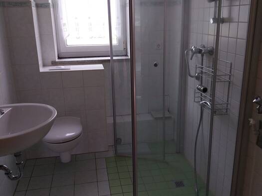 Wohnung zur Miete 402 € 4 Zimmer 67 m² EG Ernst-Thälmann-Straße 25 Ostrau 04749