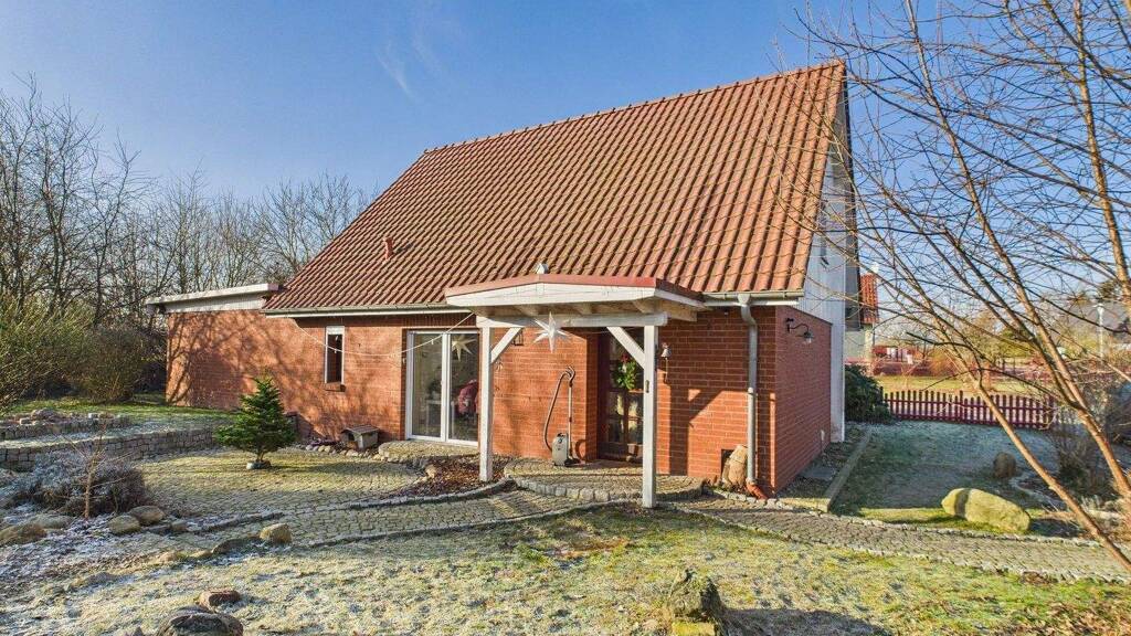 Einfamilienhaus zum Kauf 294.000 € 4 Zimmer 121 m² 7.360 m² Grundstück Hohen Pritz 19406