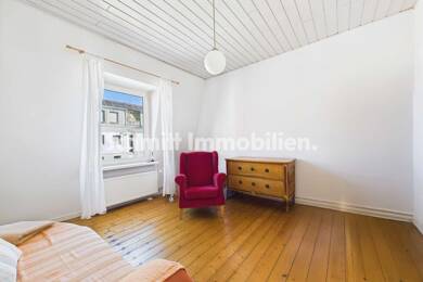Wohnung zur Miete 552 € 2 Zimmer 43 m² Dachgeschoss, 3. Geschoss frei ab sofort Nordend - West Frankfurt am Main 60318