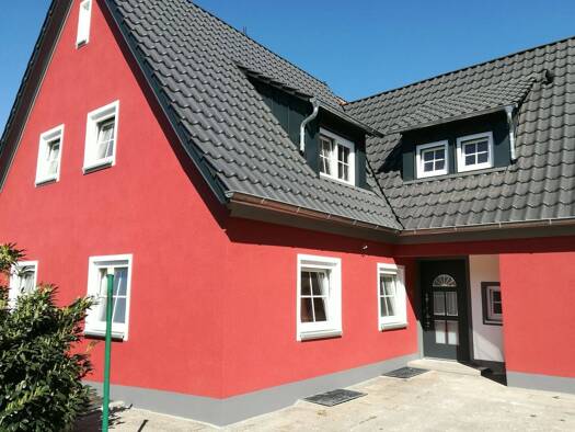 Doppelhaushälfte zur Miete 1.180 € 6 Zimmer 125 m² 607 m² Grundstück frei ab 01.01.2027 Feuchtwangen Feuchtwangen 91555