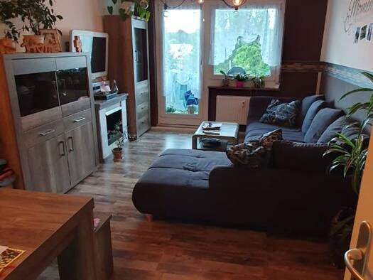 Wohnung zur Miete 450 € 4 Zimmer 89 m² 3. Geschoss frei ab 01.10.2026 Franz-Stephan-Straße 33 Lusan Gera 07549