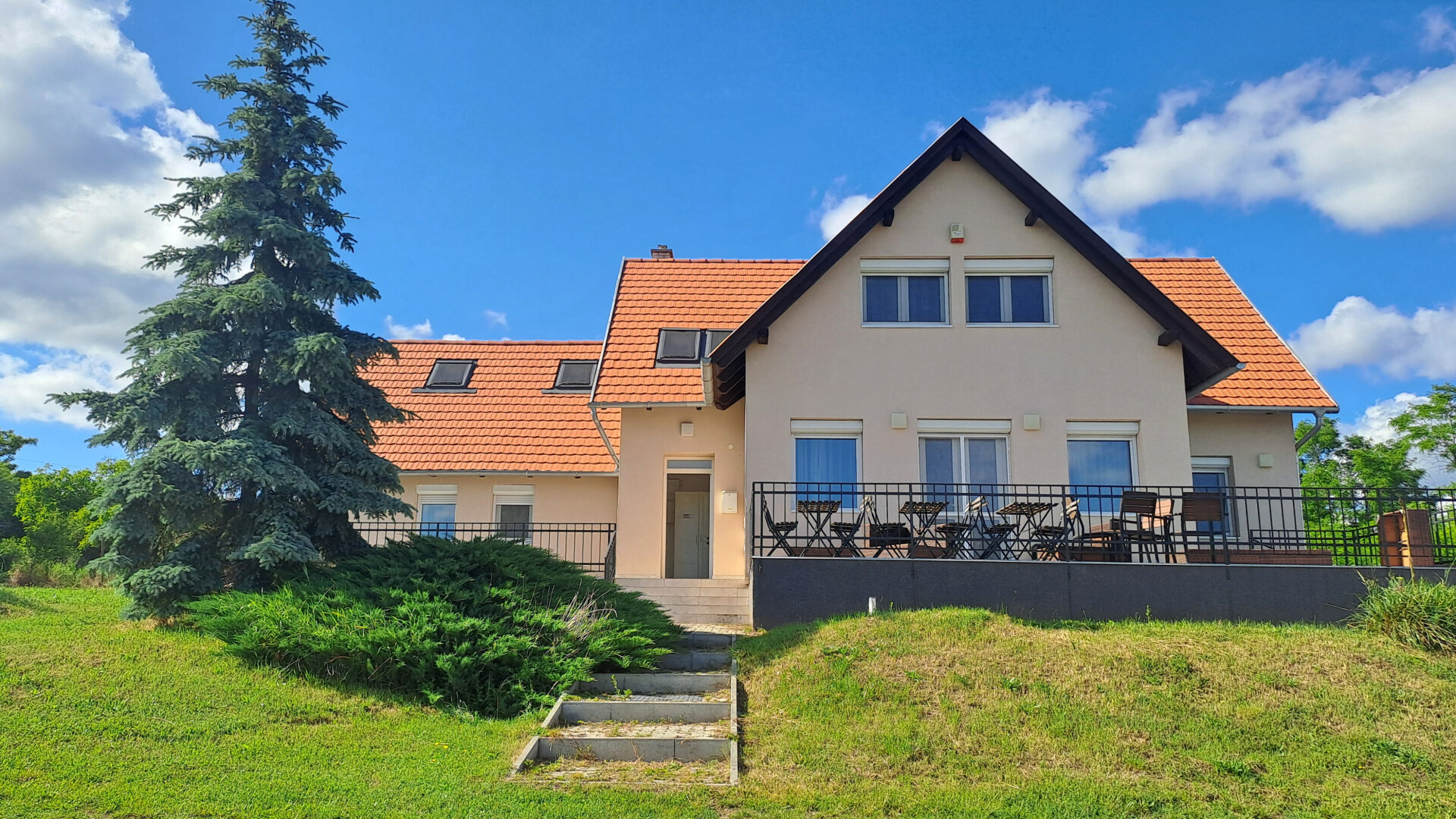 Mehrfamilienhaus zum Kauf provisionsfrei 449.000 € 7 Zimmer 260 m²<br/>Wohnfläche 1.259 m²<br/>Grundstück Köveskal 8274