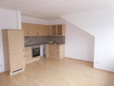 Wohnung zur Miete 350 € 1 Zimmer 41 m² 4. Geschoss frei ab 01.08.2025 Innenstadt Coburg 96450