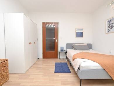 Wohnung zur Miete Wohnen auf Zeit 730 € 1 Zimmer 20 m² frei ab 01.10.2025 Würzburg 97070