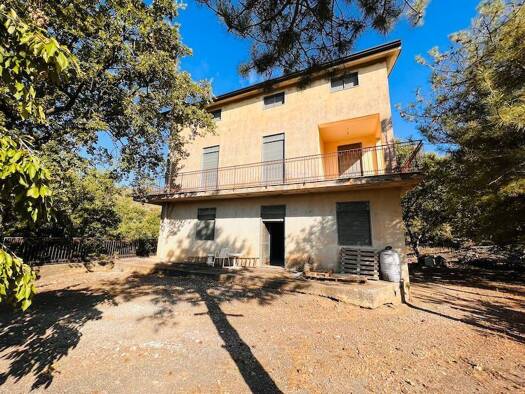 Villa zum Kauf 87.000 € 5 Zimmer 144 m² 2.127 m² Grundstück frei ab sofort Adrano 95031