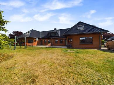 Mehrfamilienhaus zum Kauf 670.000 € 10 Zimmer 305 m² 1.761 m² Grundstück Wöbbelin Wöbbelin 19288