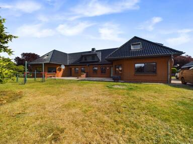Mehrfamilienhaus zum Kauf 670.000 € 10 Zimmer 305 m² 1.761 m² Grundstück Wöbbelin Wöbbelin 19288