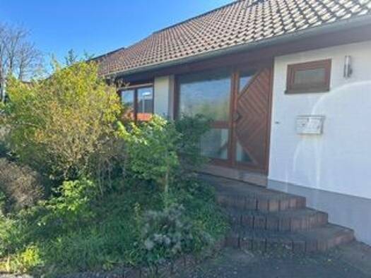 Einfamilienhaus zur Miete 1.375 € 4 Zimmer 150 m² frei ab sofort Erfenbach Kaiserslautern 67659