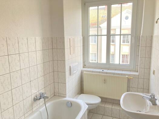 Wohnung zur Miete 288 € 2 Zimmer 49,6 m² EG Heinrich-Heine-Straße 7 Roßlau Dessau-Roßlau 06862