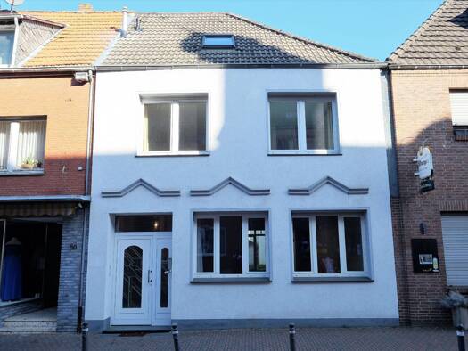 Reihenmittelhaus zum Kauf 375.000 € 7 Zimmer 210,5 m² 300 m² Grundstück Kranenburg 47559