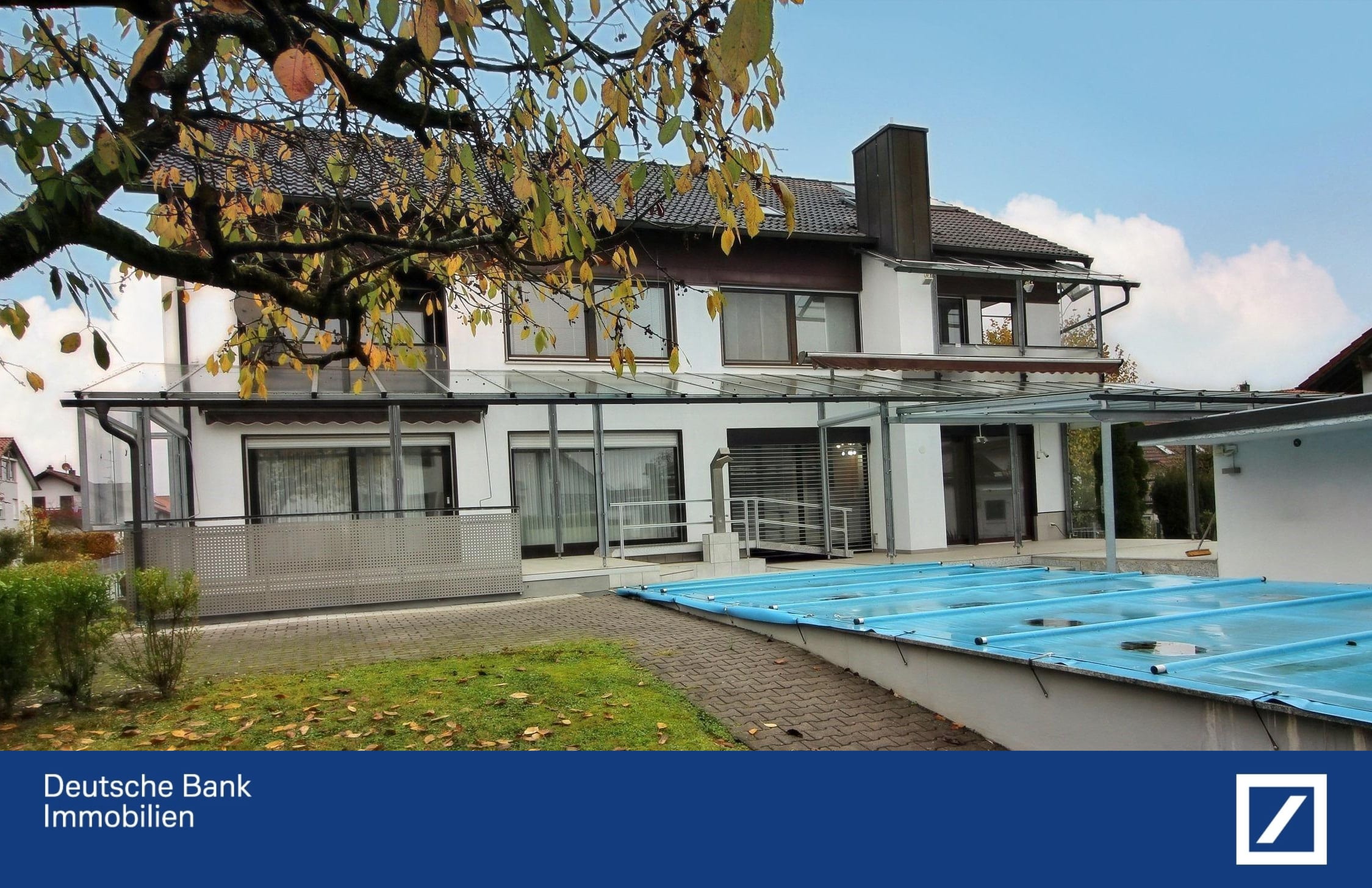 Mehrfamilienhaus zum Kauf 845.000 € 10 Zimmer 326 m²<br/>Wohnfläche 898 m²<br/>Grundstück ab sofort<br/>Verfügbarkeit Niederalteich Niederalteich 94557