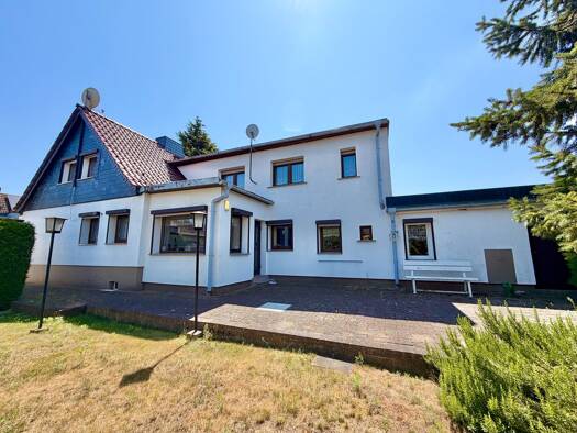 Doppelhaushälfte zum Kauf 188.000 € 6 Zimmer 145 m² 910 m² Grundstück Wolfen 06766