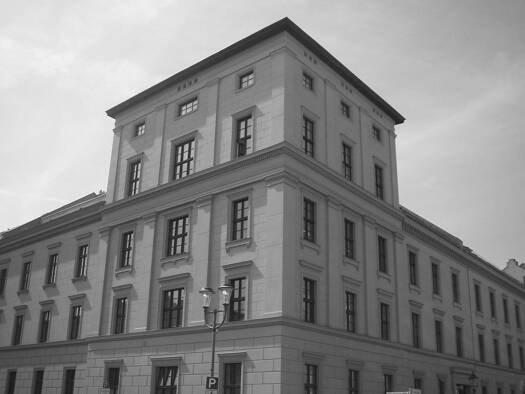 Büro zur Miete 10 € 439 m² Bürofläche Berlin 10365