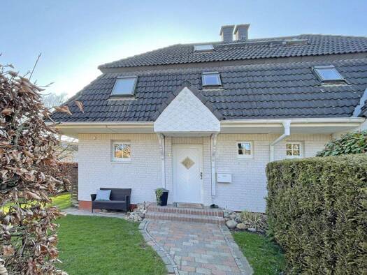 Doppelhaushälfte zum Kauf 649.000 € 4 Zimmer 101,3 m² 290 m² Grundstück frei ab 01.06.2026 Farmsen-Berne Hamburg 22159