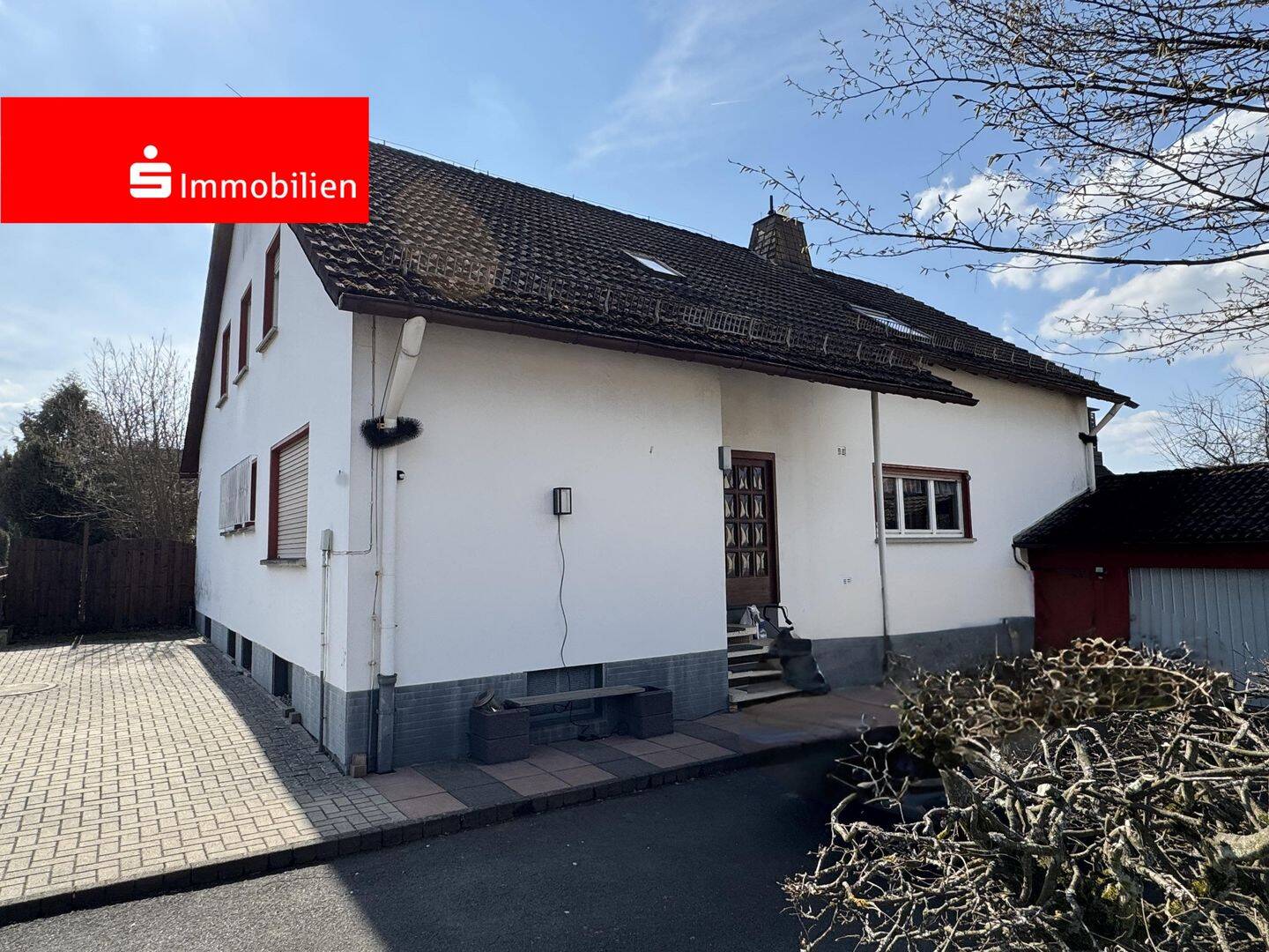 Immobilie in Breidenbach - Schön geschnittenes Zweifamilienhaus in Breidenbach! - Bild 0