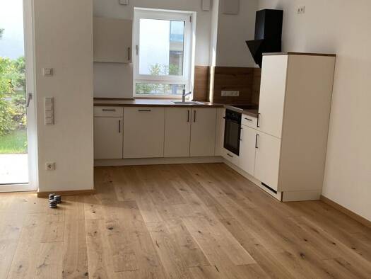 Wohnung zur Miete 840 € 2 Zimmer 60,5 m² EG frei ab sofort Deggendorf Deggendorf 94469