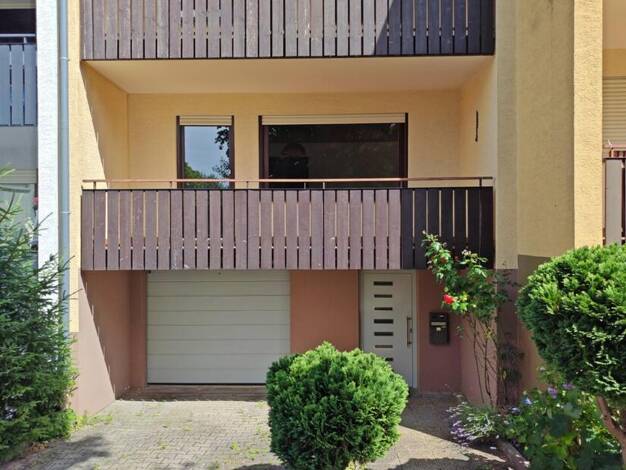 Reihenmittelhaus zum Kauf 350.000 € 5 Zimmer 102 m² 126 m² Grundstück Pforzheim 75180