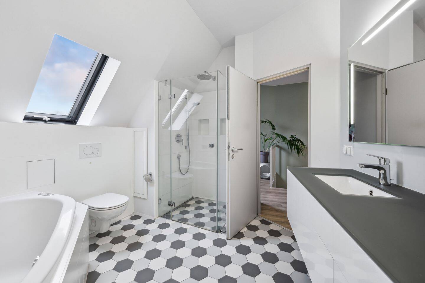 Property thumbnail 7