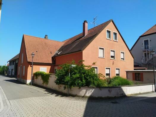 Einfamilienhaus zum Kauf 170.000 € 5 Zimmer 100 m² 565 m² Grundstück Nordheim am Main 97334