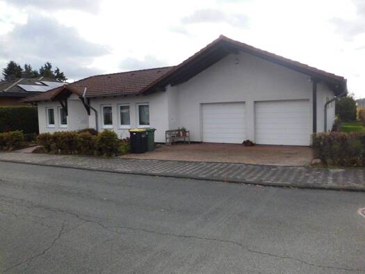 Bungalow zum Kauf provisionsfrei 590.000 € 6 Zimmer 197 m² 774 m² Grundstück Musterstr. 1 Breitenbach Schauenburg 34270